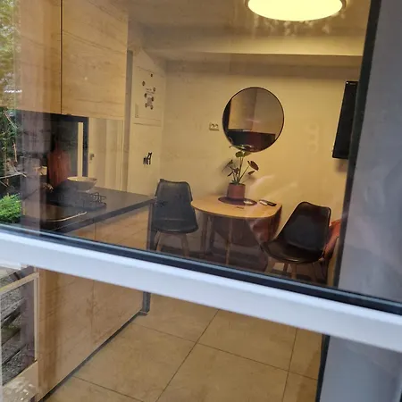 Apartment Liten Leilighet Med Kjokken Og Bad *