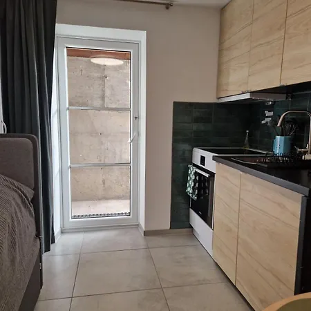 Appartement Liten Leilighet Med Kjokken Og Bad